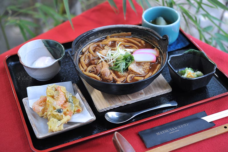 味噌煮込みうどん